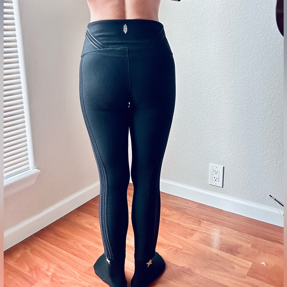 FP Movement RARE Mesh Inset Leggings - Picture 4 of 13